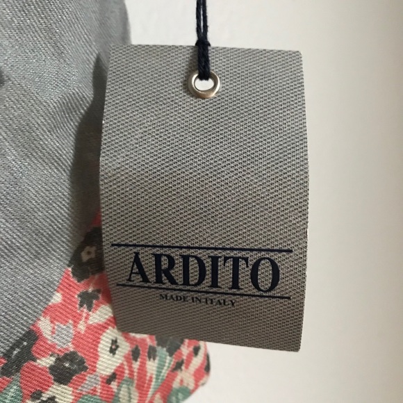 ✨3 for 15✨ Colourful Light and Airy Scarf - Picture 5 of 9